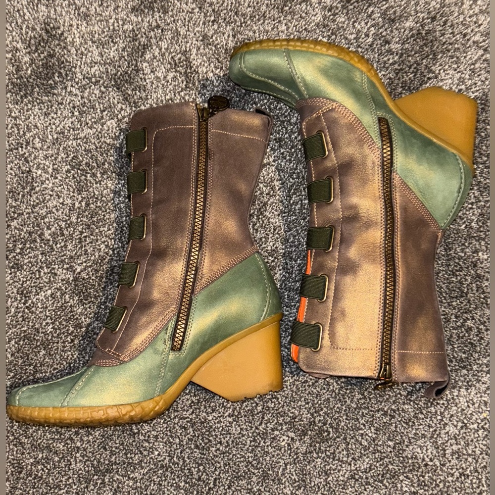 Timberland Urban Mallard High
Heeled Rain Duck Boots..  SIZE: US 8.5M